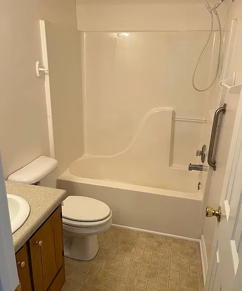 309 Clarendon Ct — Photo 24