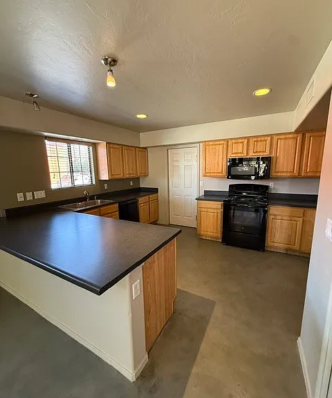 710 N Dodge Blvd — Photo 5