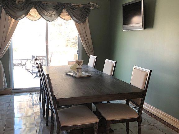4th image of 30111 Southampton Ln