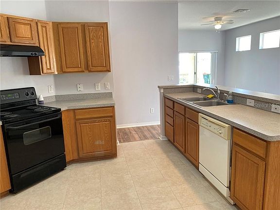 5th image of 1328 Kellogg Dr