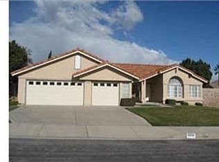 2828 W Via Verde Dr, Rialto, CA 92377