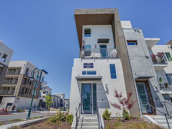 2nd image of 179 Llano De Los Robles Ave #6