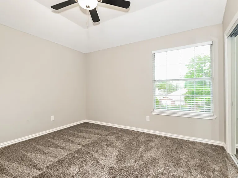 1506 Rancho Dr — Photo 13