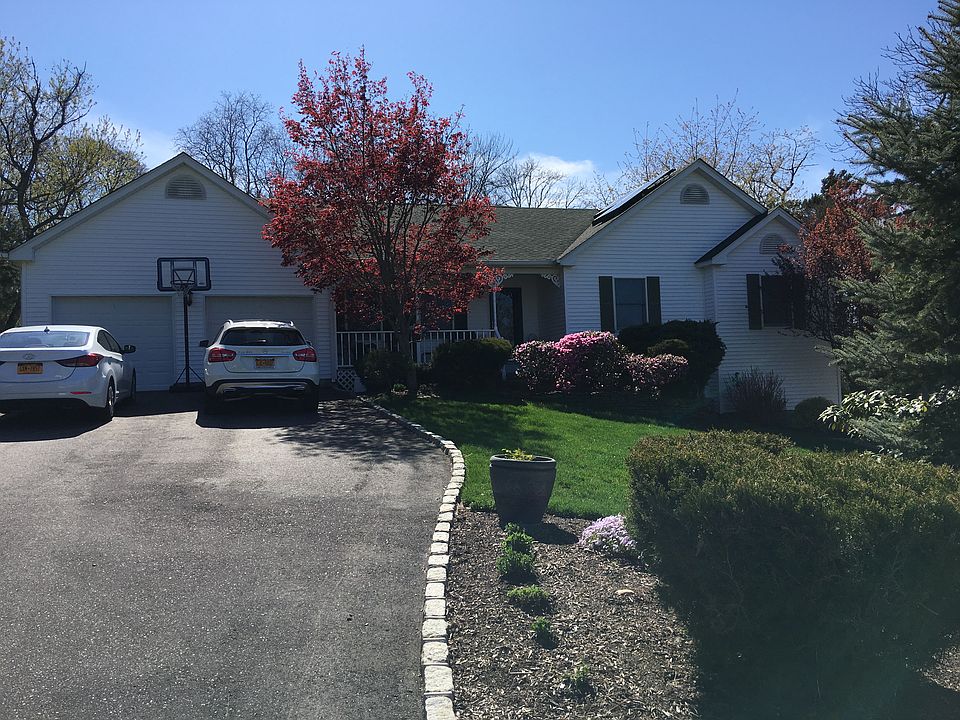 1st image of 23 Great Rock Dr