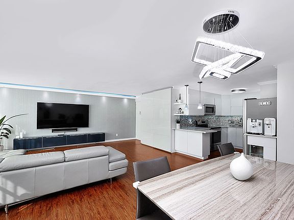 5th image of 16635 9th Ave APT 3A