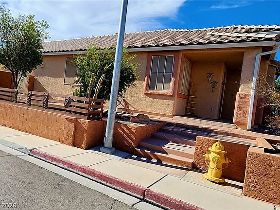 3rd image of 1085 Sage Valley Ct