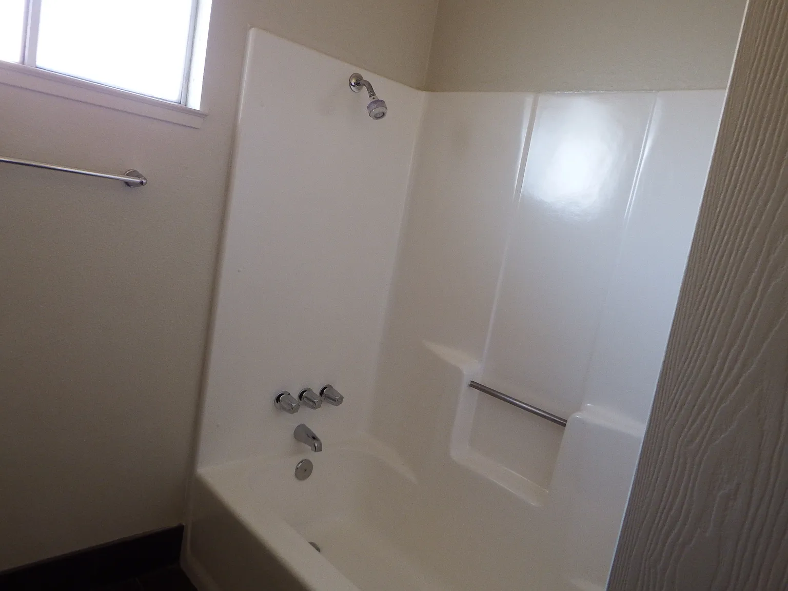 2 bed, 1.5 bath, 950 sqft, $1,695 — Photo 4