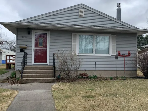 1471 Manvel Ave, Grafton, ND 58237