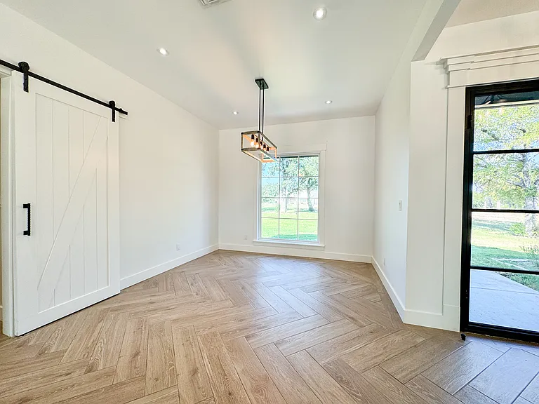 2123 Lacee Ct — Photo 8