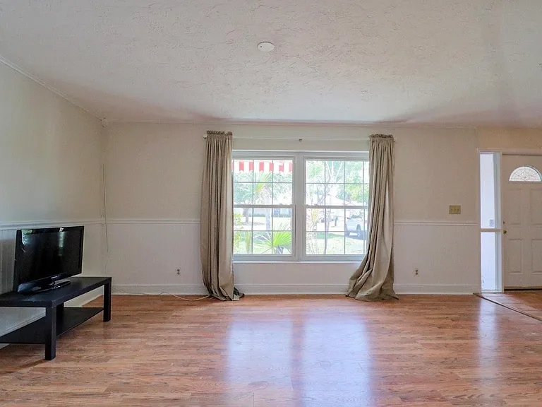 1329 NW 84th Dr — Photo 19
