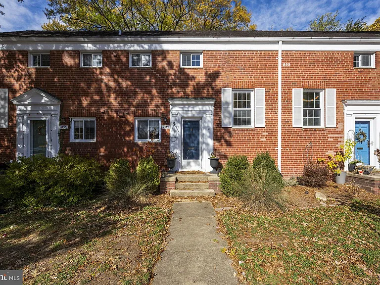 1635 Ripon Pl — Photo 23
