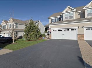 19 Evan Ct, Fishkill, NY 12524