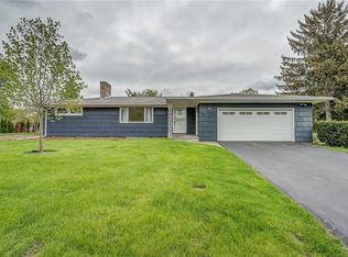 41 Farview Cir, Camillus, NY 13031