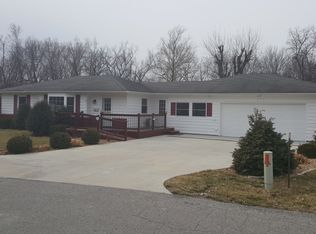 207 Santa Fe St, Carrollton, MO 64633