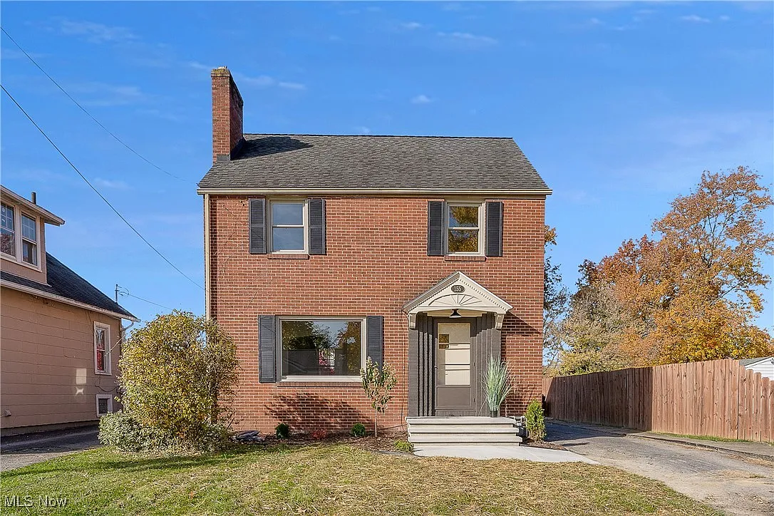 155 Kenilworth Ave NE photo 1