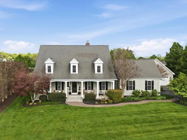 13214 Greenstaff Ln, Lovettsville, VA 20180