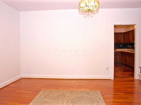 2nd image of 1137 Pennsylvania Ave