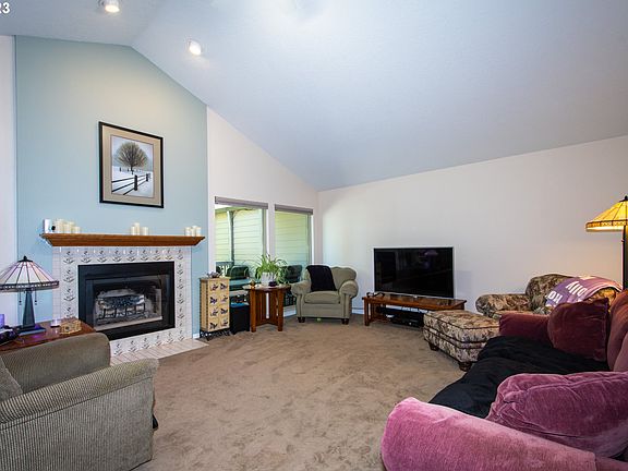 3rd image of 2418 SE Baypoint Dr Unit 56