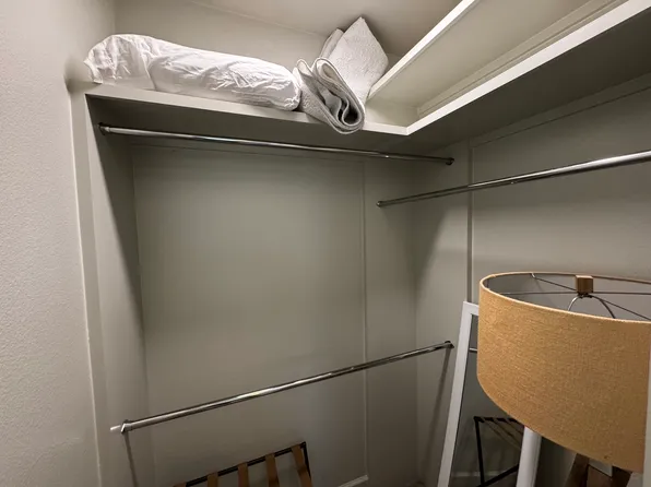 1019 Bishop Ave, Dallas, TX