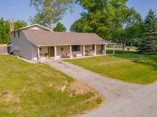 27 N 2nd St, Somerset, IN 46984