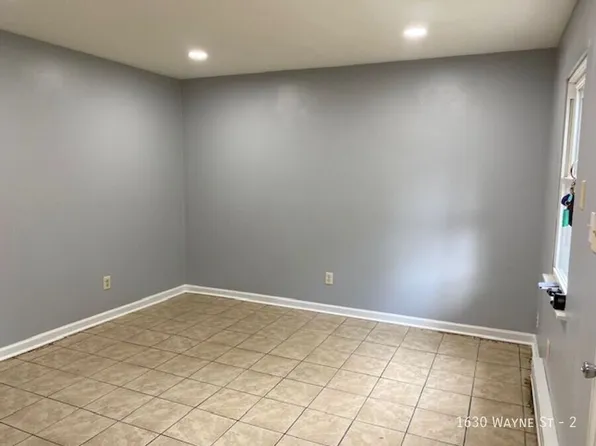 1630 Wayne St NE #2, Roanoke, VA 24012
