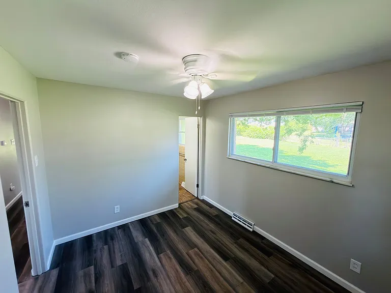 79 Ruth Dr — Photo 17