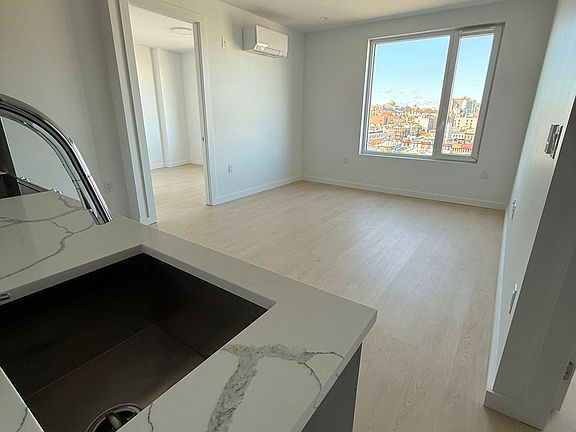 4th image of 1504 Bedford Ave #9H