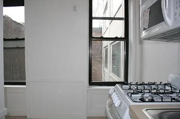 Rented by Corcoran | media 71