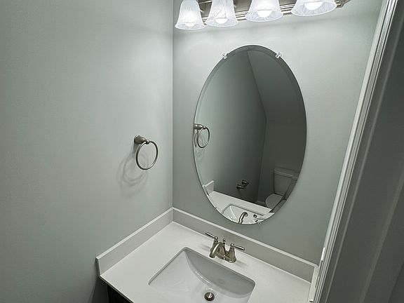 Downstairs 1/2 Bathroom