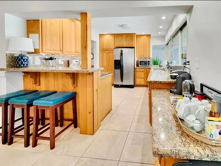 5940 NE 22nd Ave #5940 — Photo 4