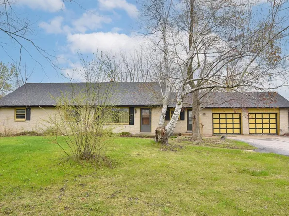 7526 W County Line ROAD, Mequon, WI 53092