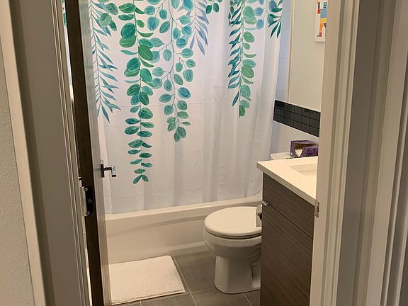 1st floor bath