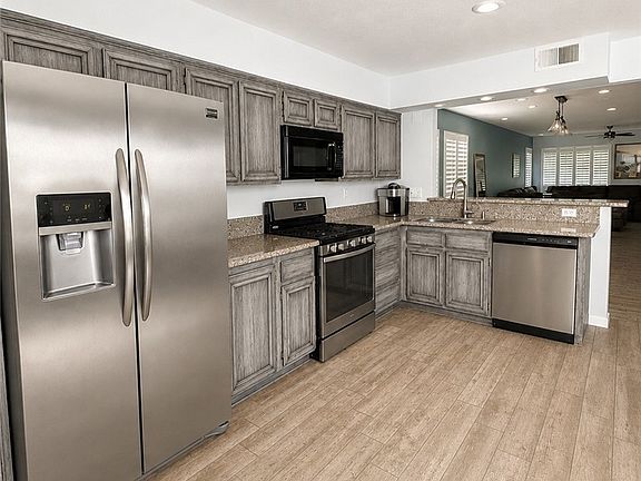 5th image of 13313 Makai Ct #7