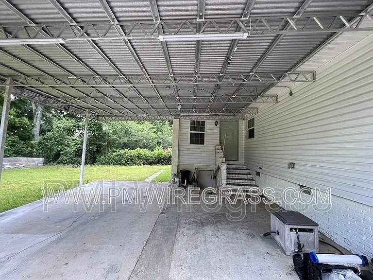 106 Highland Dr — Photo 25