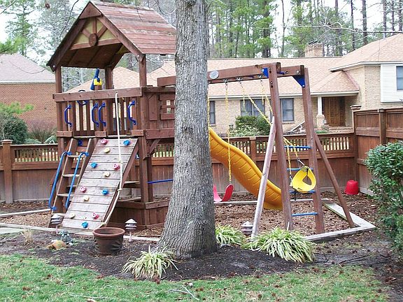 Play center rear yard