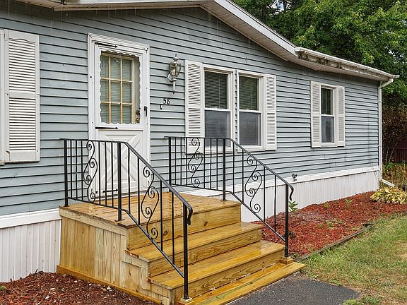 3rd image of 58 Earl Dr