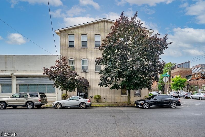 1st image of 316-324 Jefferson St #3-A