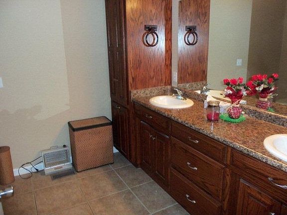 4th image of 131 Norris Dr