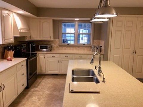 2nd image of 1115 Chenango St