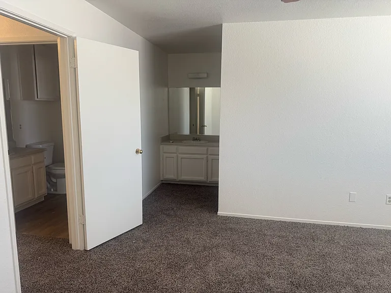 8200 Laborough Dr #B — Photo 9
