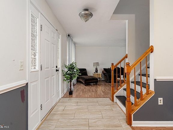 4th image of 12019 Wales Dr