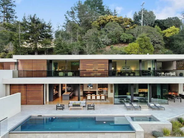 70 Ridgecrest Rd, Kentfield, CA 94904