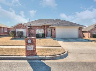 1008 Falco Concolor Dr, Norman, OK 73072