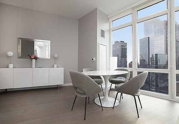2nd image of 42 W 33rd St #32H