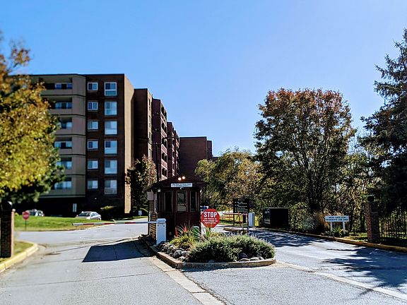 3rd image of 200 Park Ave APT 617