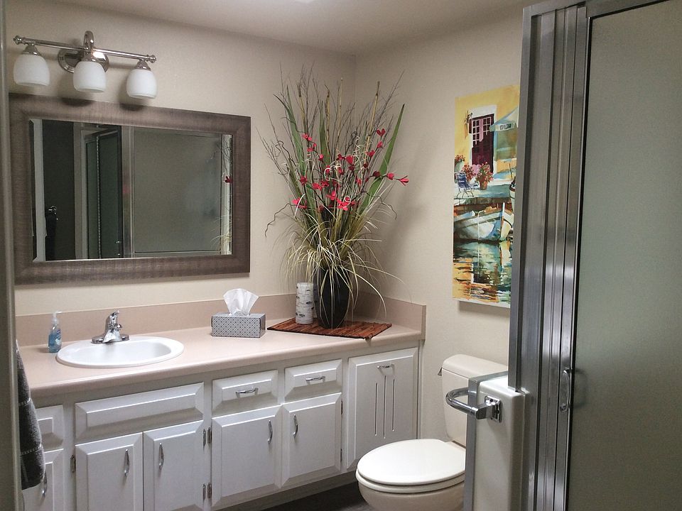 2nd image of 1060 Foxburg Rd APT 218D