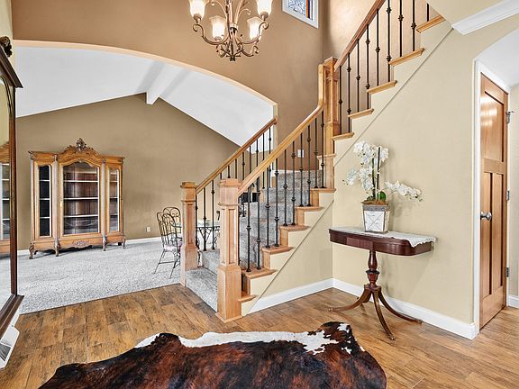 3rd image of 113 Whisperwood Ln