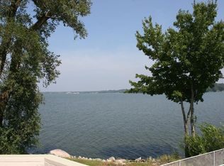 76 Lake Ave, Fall River, MA 02721