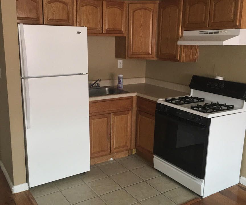 2nd image of 215 Barnum Ave APT B7