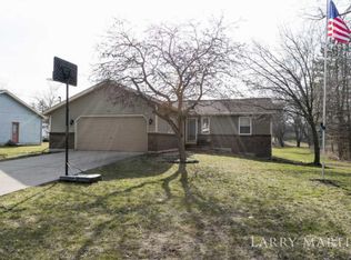 1901 Randall Ave NW, Grand Rapids, MI 49534